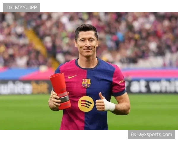 莱万多夫斯基经纪人确认，球员尚未与巴萨就续约达成一致